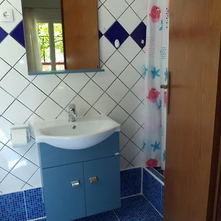 Apartman In With Terrace, Air Conditioning, Wifi, Washing Machine 4229-3 *