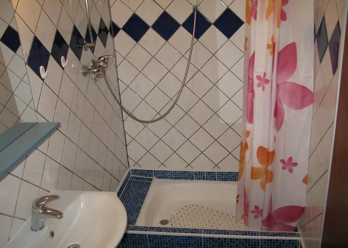 Apartament In With Terrace, Air Conditioning, Wifi, Washing Machine 4229-3