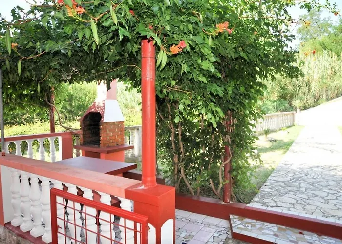 Apartament In With Terrace, Air Conditioning, Wifi, Washing Machine 4229-3 *