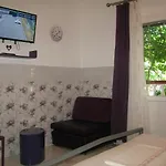 Lägenhet In With Terrace, Air Conditioning, Wifi, Washing Machine 4229-3