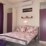 Lägenhet In With Terrace, Air Conditioning, Wifi, Washing Machine 4229-3