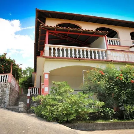 In With Terrace, Air Conditioning, Wifi, Washing Machine 4229-3 Apartamento Lopar