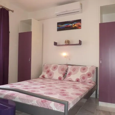 Apartmán In With Terrace, Air Conditioning, Wifi, Washing Machine 4229-3