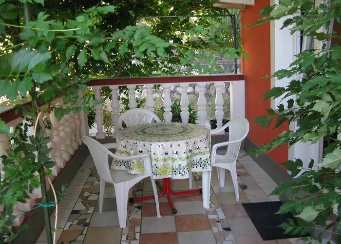 In With Terrace, Air Conditioning, Wifi, Washing Machine 4229-3 Appartement *